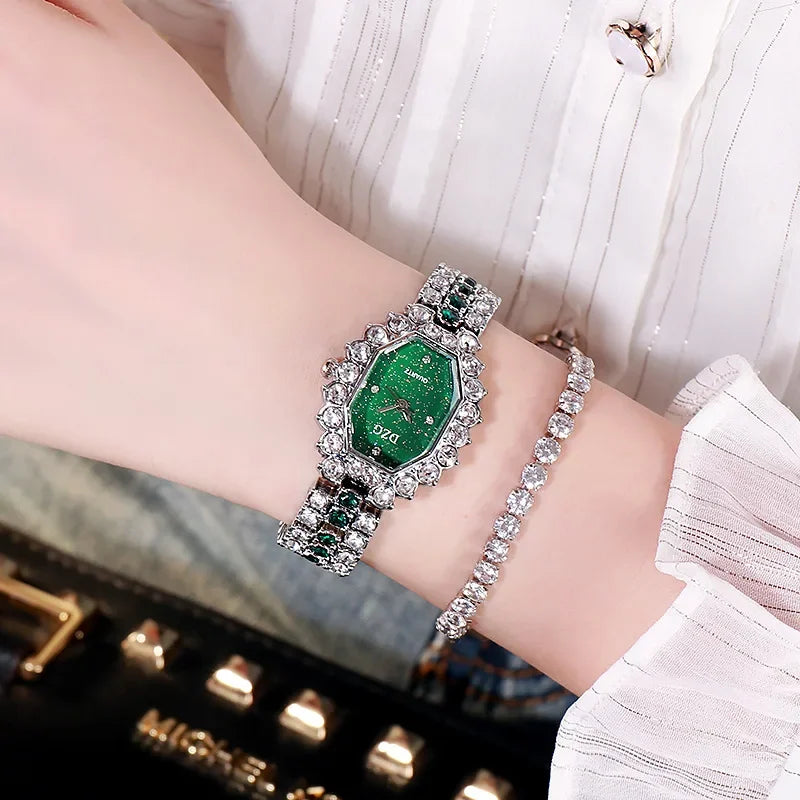 New Ladies Watch Bracelet Square Watch Full Diamond Ladies Watch Fashion Casual Starry Sky Watch